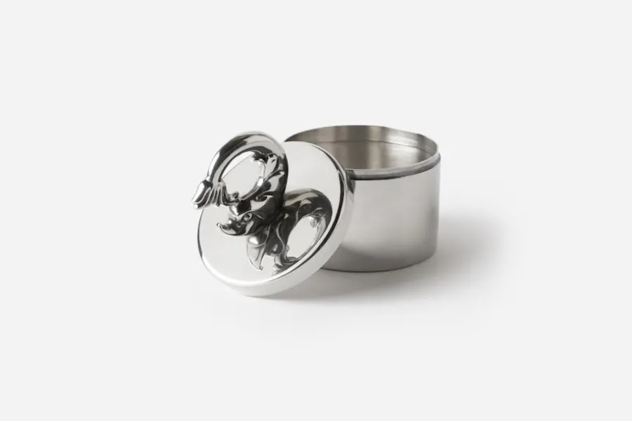 Svenskt Tenn Burk Delfin* Dekorationsdetaljer|Tenndekorationer