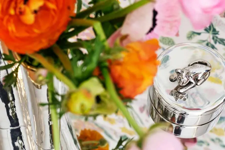 Estrid Ericson Burk Panterunge* Dekorationsdetaljer|Tenndekorationer