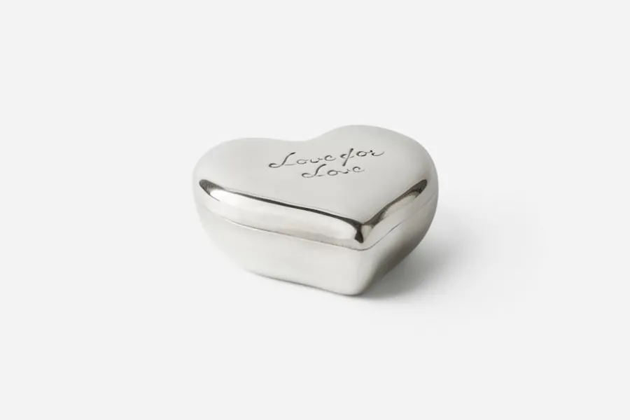 Estrid Ericson Hjärta med Lock Love for Love* Dekorationsdetaljer|Tenndekorationer