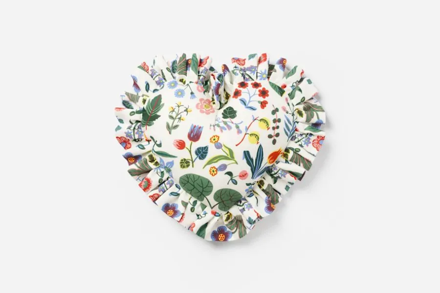 Josef Frank/Svenskt Tenn Kudde Hjärta med Volang* Kuddar