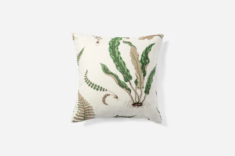 GP & J Baker/Svenskt Tenn Kudde Stensöta* Kuddar