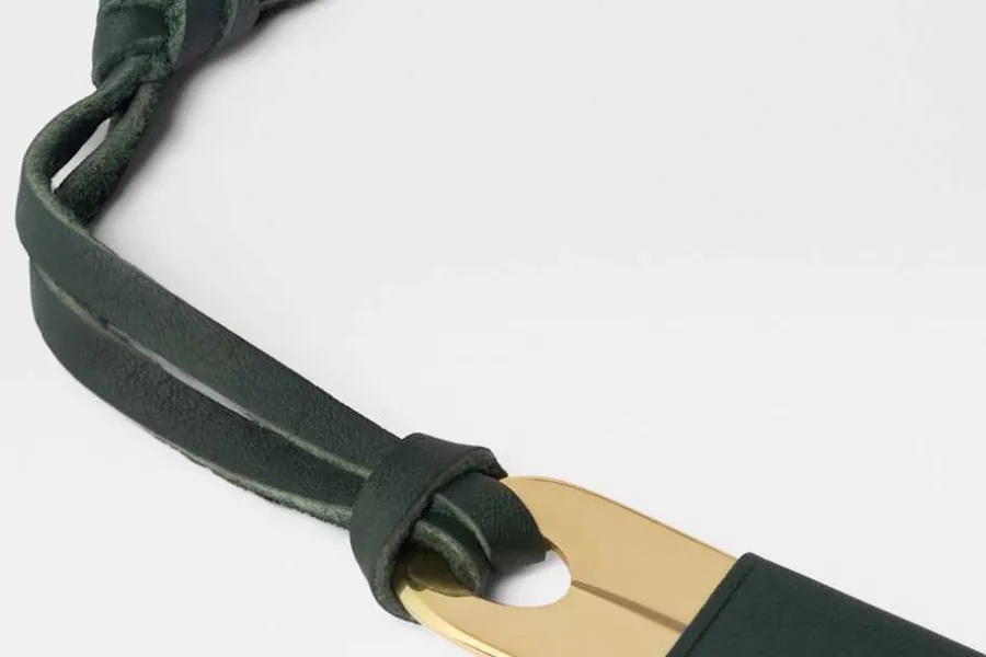 Daniel Enoksson Skohorn Adjö* Dekorationsdetaljer