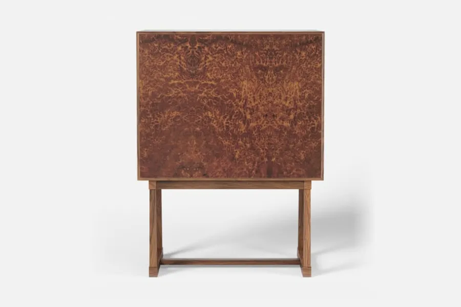 Josef Frank Skåp 881* Skåp, Byråer & Sideboards