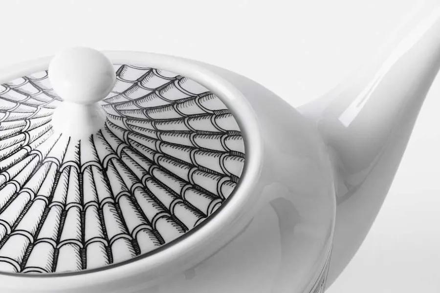 Fornasetti Tekanna* Kannor & Karaffer