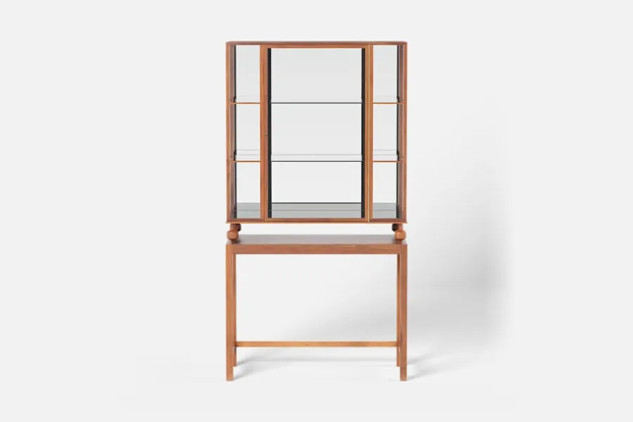 Josef Frank Vitrinskåp 2077* Skåp, Byråer & Sideboards