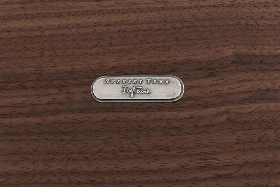 Josef Frank Vitrinskåp 2217* Skåp, Byråer & Sideboards